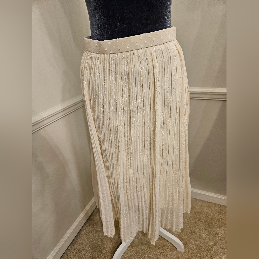Lulu's Cream Textured Midi Skirt